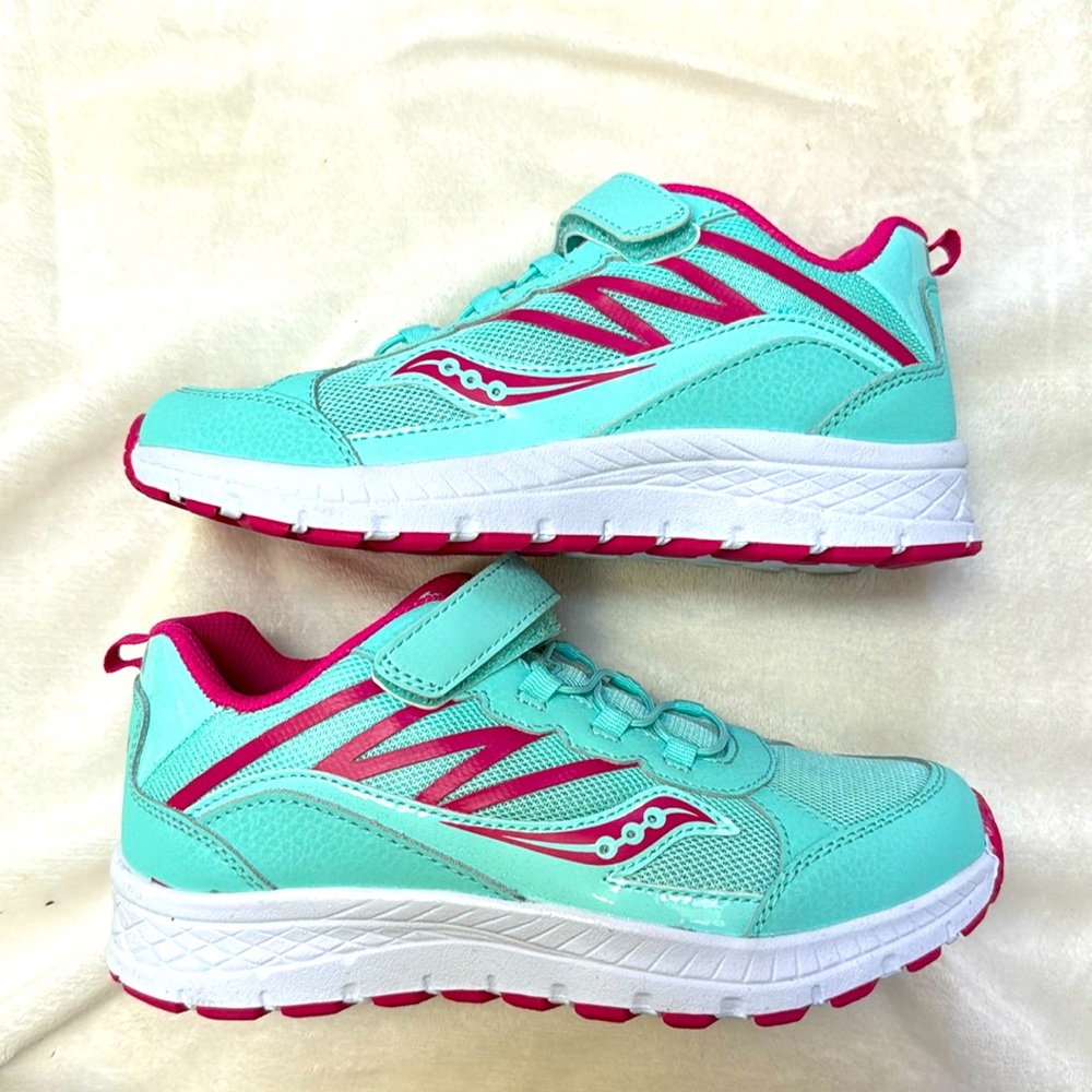 Girls Saucony Dash A/C Sneakers Sz 3